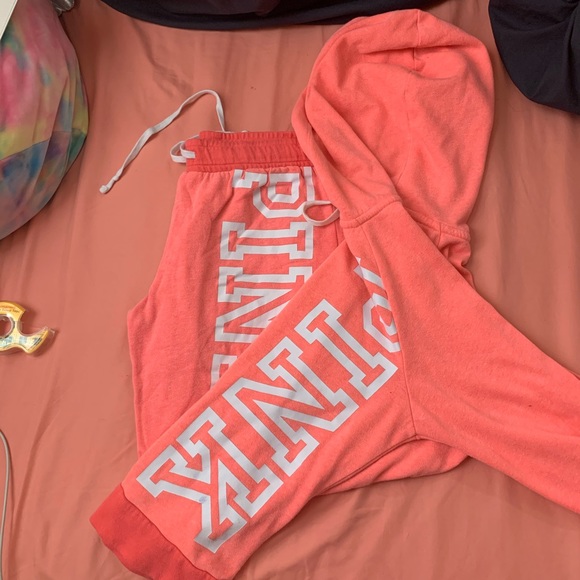 VS PINK Sweatsuit - Picture 1 of 1